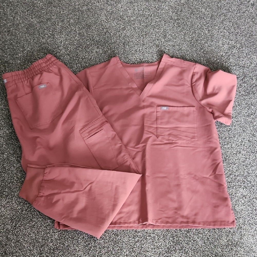 Figs Mauve Scrub Set - Catarina Top Ans Uman Joggers